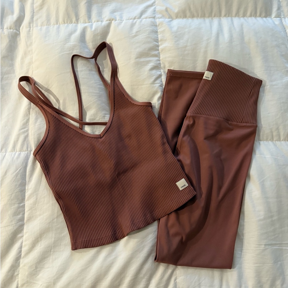 Vuori Women's Ribbed Set